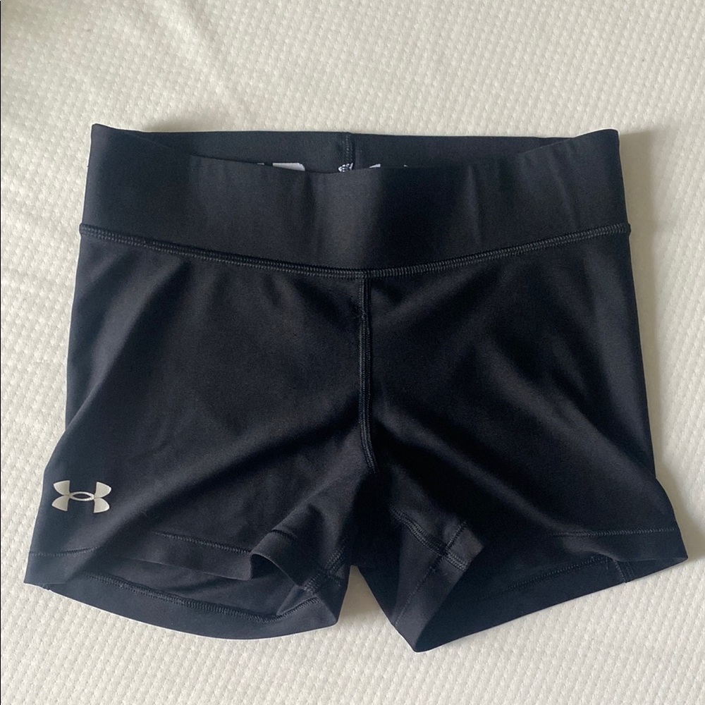 Under Armour Black Athletic Shorts Moisture-Wicking Design
